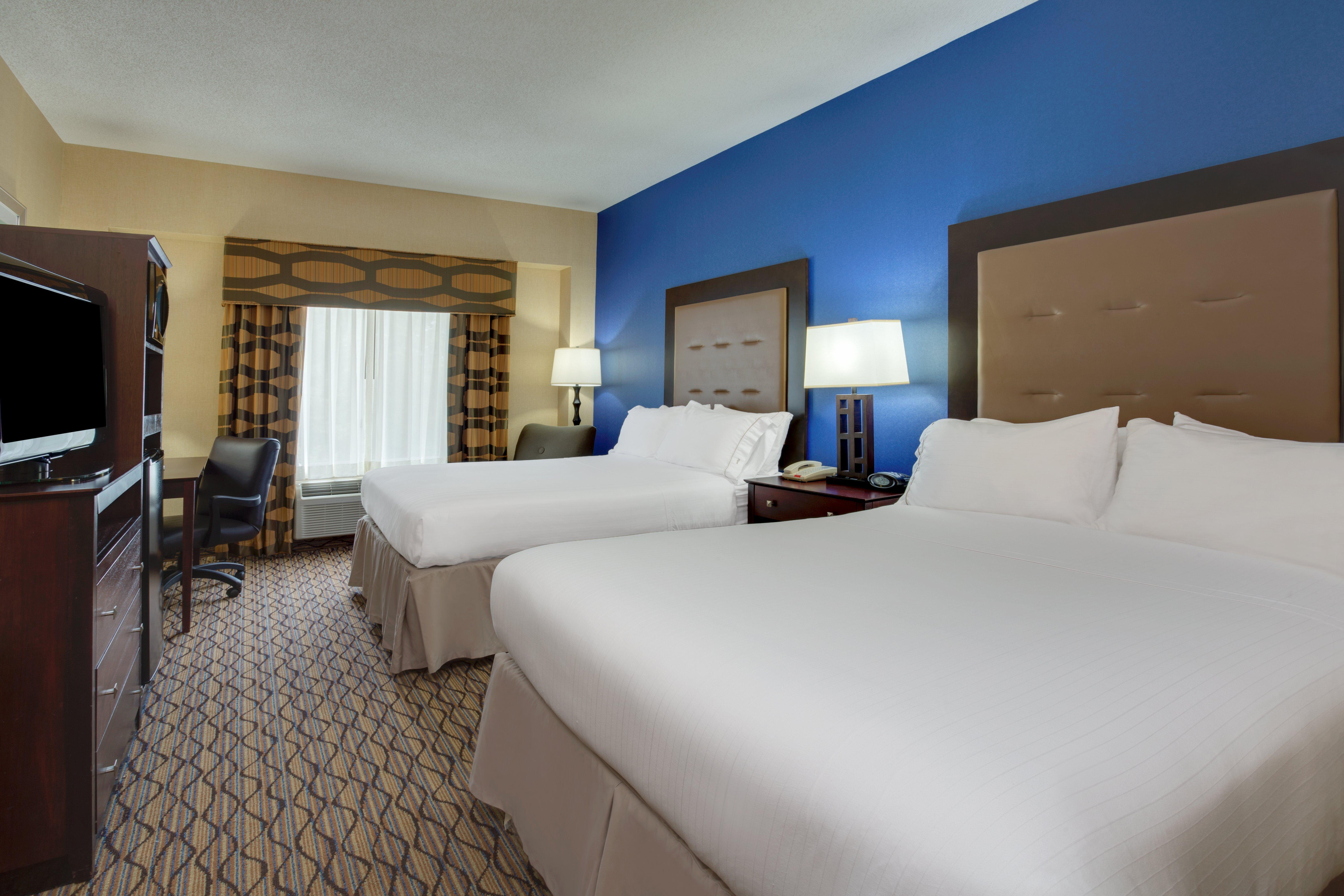 Holiday Inn Express Tower Center New Brunswick By Ihg Ист-Брунсвик Экстерьер фото
